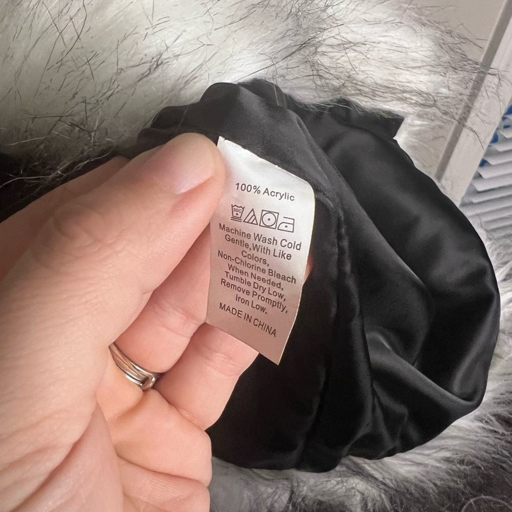Fashion/costume fur coat - Picture 6 of 6